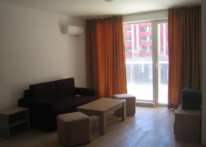 海军上将广场公寓酒店