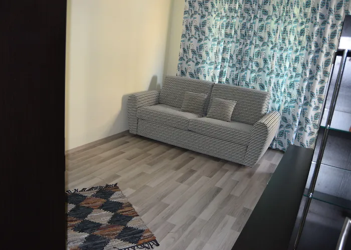 海军上将广场公寓酒店 *