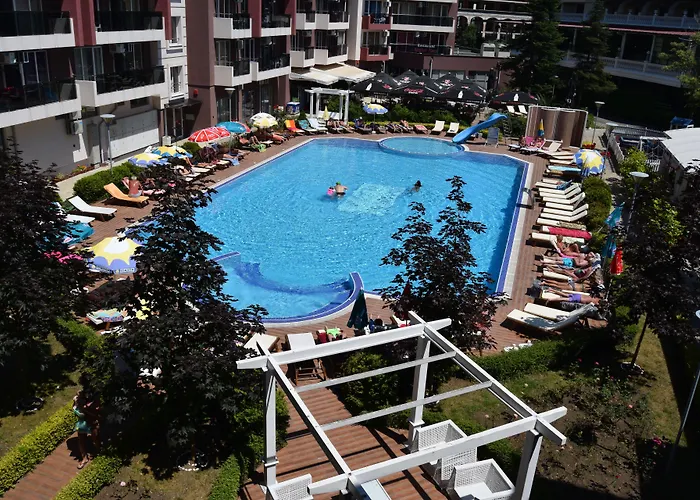 海军上将广场公寓酒店