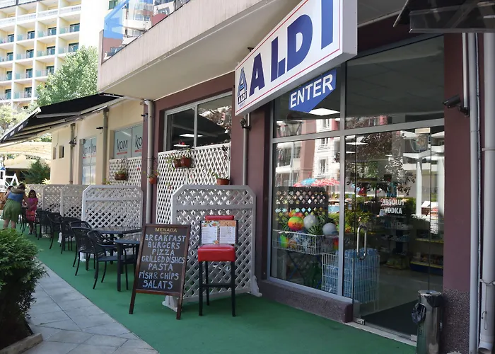 Admiral Plaza Apartman Napospart