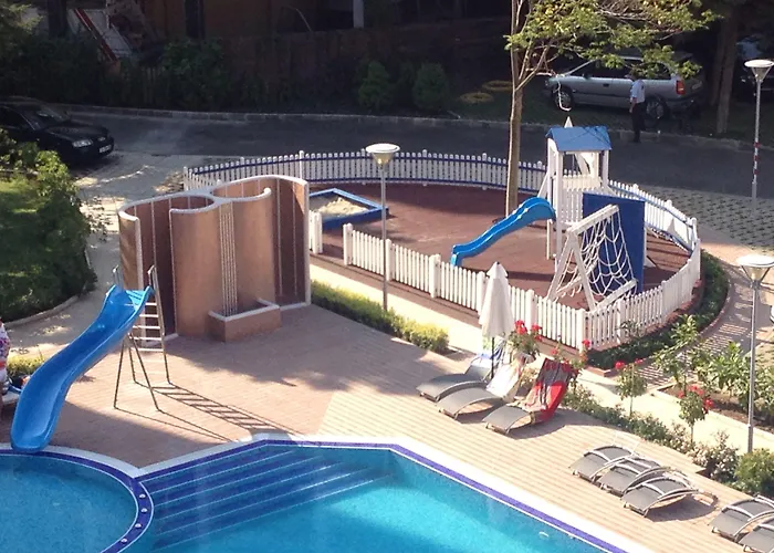 Admiral Plaza Apartman Napospart