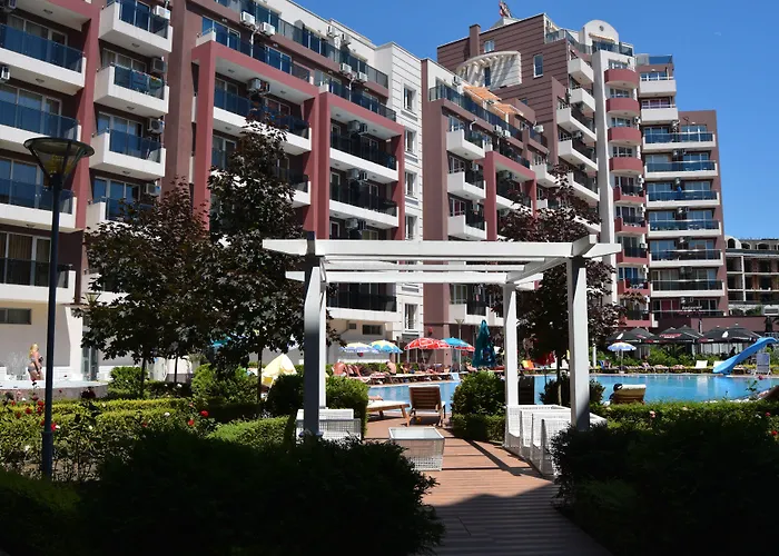 海军上将广场公寓酒店