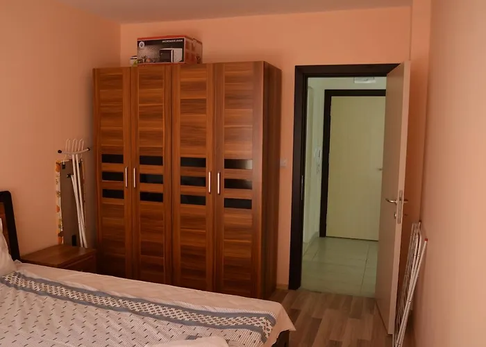 Admiral Plaza Apartman