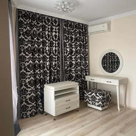 Admiral Plaza Appartement