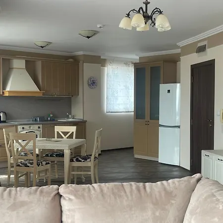 Admiral Plaza Appartement