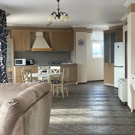 アパート Admiral Plaza サニービーチ