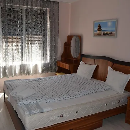 Apartman Admiral Plaza Napospart