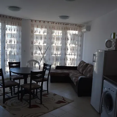 Admiral Plaza Apartman Napospart