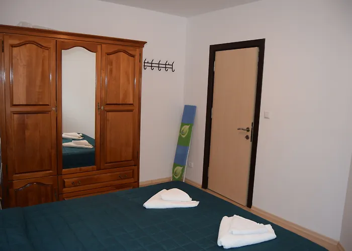 Апартаменти Admiral Plaza Сонячний Берег