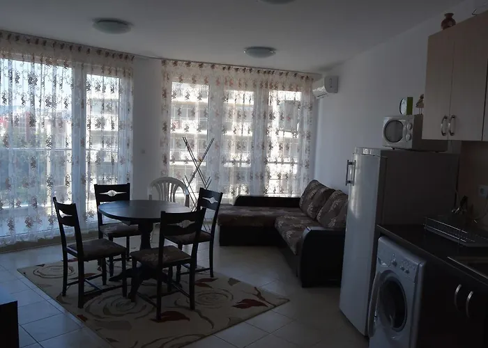 Admiral Plaza Апартаменти Сонячний Берег